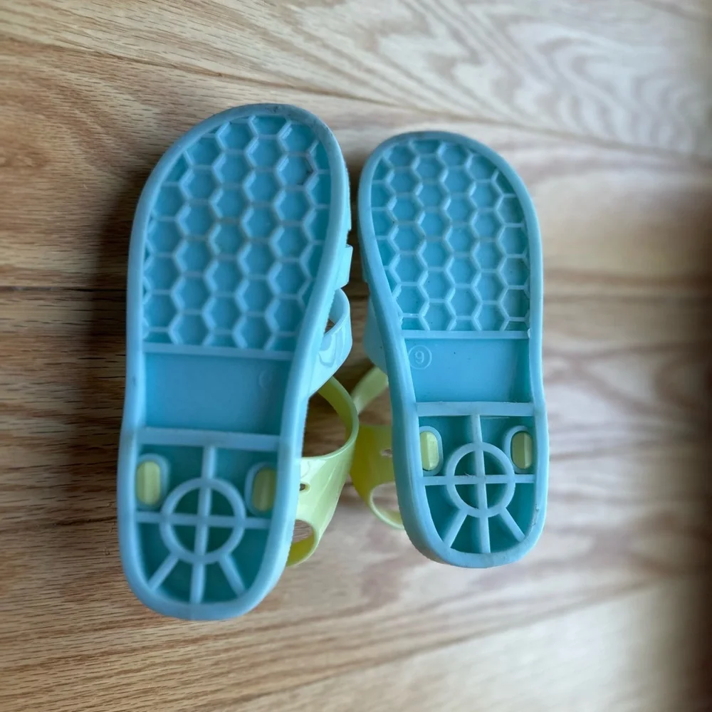 Girls size 9 ‘Jelly’ sandals - never worn! In teal and lime green